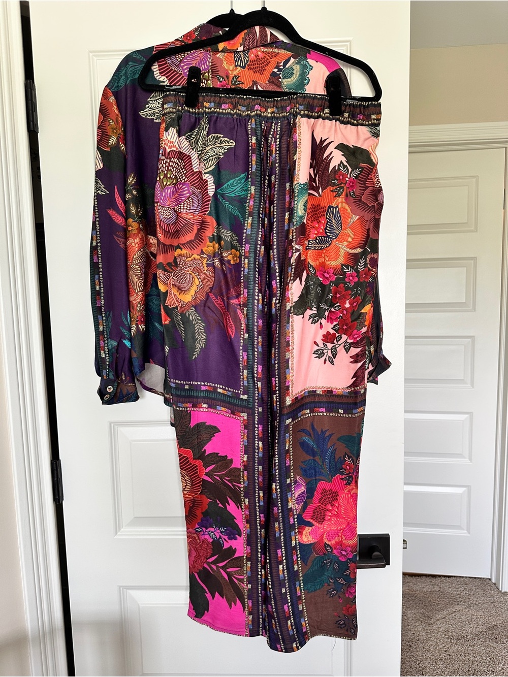 FARM Rio Pink & Purple Floral Wide-Leg Pant and top - Picture 2 of 8